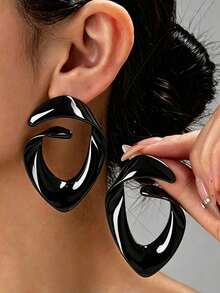 Black Swirl Stud Earrings