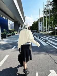女款街頭風美式設計字母T恤，秋季寬鬆版型百搭休閒杏色長袖上衣 - 杏色 - 查看 5