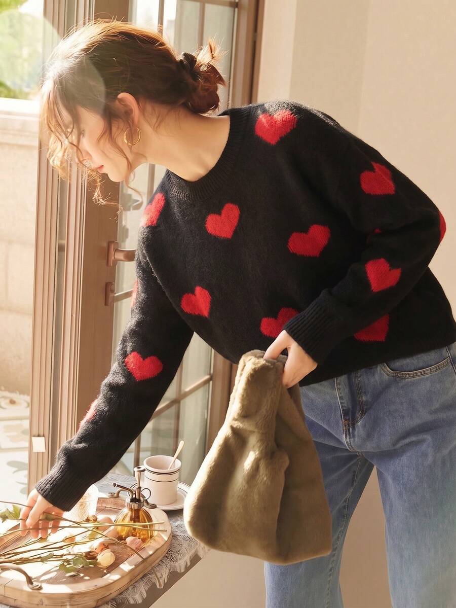 Knit Mix 優雅女款秋冬時尚法式簡約日常居家休閒寬鬆針織紅色愛心圖案圓領長袖套頭毛衣上衣 - 黑色 - 查看 1