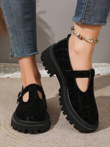Women's Vintage Adjustable Strap Leopard Print Round Toe Low-Top Thick Sole Platform Pumps - Black - View 5