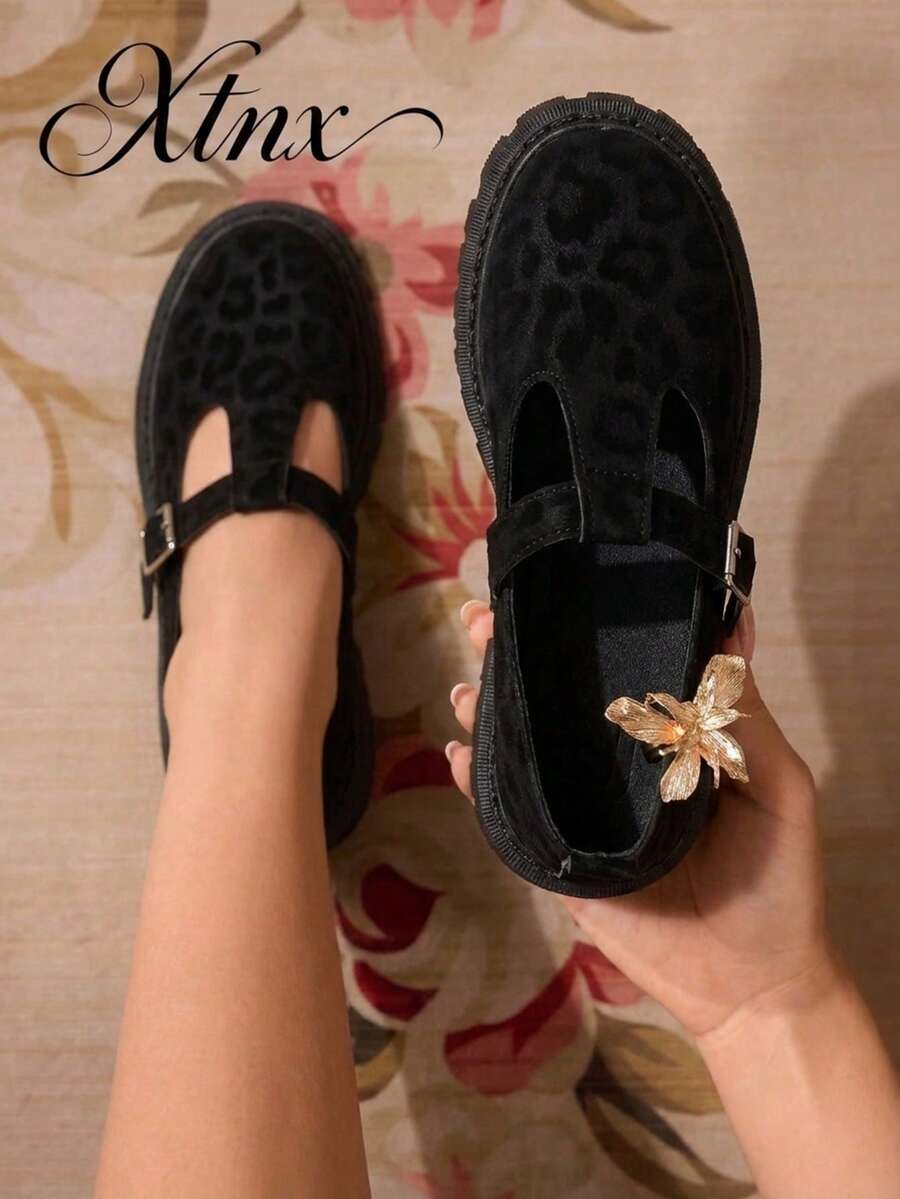 Women's Vintage Adjustable Strap Leopard Print Round Toe Low-Top Thick Sole Platform Pumps - Black - View 1