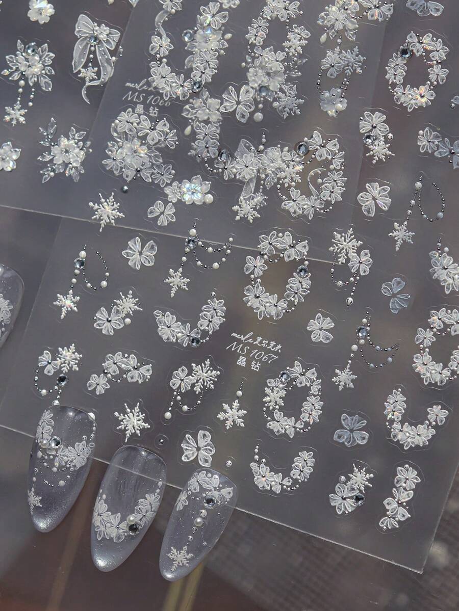 1片裝 5D聖誕仙女白色花朵美甲貼紙 花簇花環雪花項鍊吊墜款 典雅水鑽自黏式指尖美甲貼紙 美甲轉印貼 - 彩色 - 查看 1
