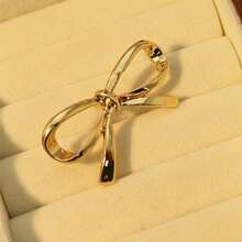 1pc/2pcs/4pcs European And American New Metal Bow Brooch, Unique Design Niche Accessory, Anti-Exposure Buckle V-Neck Pin, Versatile - Gold - View 3