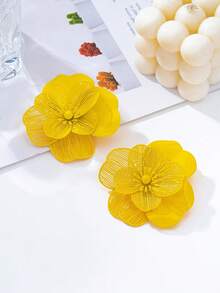 1對時尚優雅金屬拉絲花朵吊墜耳環，適合女性日常與派對穿著 - 黃色 - 查看 1