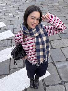 1件女款極簡純色格紋圍巾，休閒百搭流蘇保暖披肩，時尚防寒外套，適合日常穿著 - 藏青色米格爾 - 查看 3