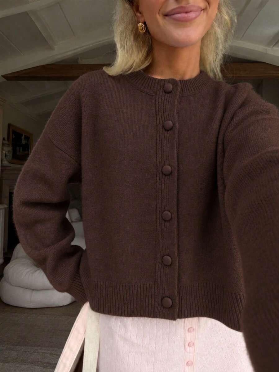女款素色圓領單排扣時尚極簡風開襟衫 - 棕色 - 查看 1