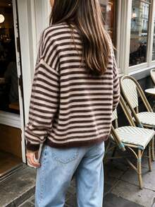 Sweater Wanita Model Baru Warna Burgundy dan Pink Muda dengan Garis-Garis Lebar dan Sempit, Warna Kontras, Leher Bulat - Campuran almond cokelat - View 10