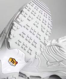Nike Air Max نايك إير ماكس بلس تي إن ثلاثي أبيض، أحذية مثالية للمطابقة الشاملة للفتيات - أبيض - مشاهدة 3