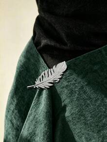 2pcs Hollow Rhinestone Feather Brooch, Multi-Use Decorative Pin For Suit, Dress, Scarf, Hemline, Waist Accessory For Women - Multicolor - View 8