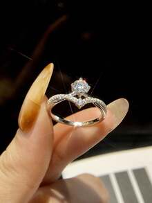 ESBERRY 1pc Moissanite Ring Romantic 0.5CT Crown Design Ring Perfect For Women's Birthday Anniversary And Daily Wear - Silver - View 5