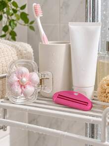 Cherry Blossom Pattern Portable Toothbrush Cap, Transparent Travel Toothbrush Storage Box, Toothbrush Head Protective Clip, Toothbrush Storage Clip, Toothbrush Dust-Proof Protective Cover, Portable Design Easy To Carry, Dust-Proof Cap, Suitable As Gift For Couples, Friends, Family, Teachers, Travel Enthusiasts, Essential For Home, Dorm, Vacation, Suitable For Birthday Gift, Back To School Gift, Wedding Accessory, Spring/Summer Essential - A - View 2