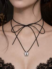 1pc Gothic Style Stainless Steel Heart-Shaped Black Rope Necklace, Gold Color, Women's Daily Gift, Halloween - Silver - View 3