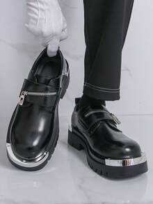 Sepatu Loafer Pria Ujung Bulat dengan Penutup Logam, Resleting Samping, Sol Tebal, Model Slip-On, Sepatu Formal untuk Jas dan Pesta - Hitam - View 2