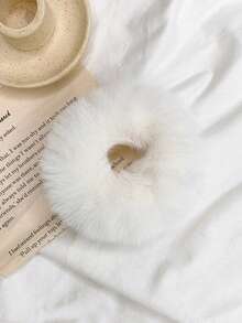 2pcs Faux Fur Scrunchies Hair Accessories - White - View 2