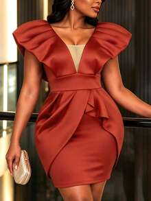 Glamorous Burgundy Deep V Neck Short Dress With Ruched Cap Sleeves And Ruched Draped Detail For Elegant Evening Wear - Red - View 4
