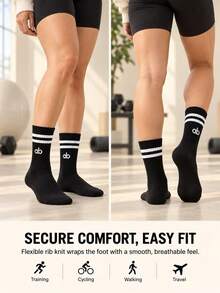 1/3/5 Pairs Random Styles Women's Varsity Stripe Crew Socks, Breathable Ribbed Athletic Mid-Calf Socks For Workout, Walking & Daily Wear - Black and White - View 4