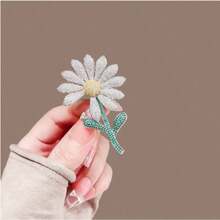 1PC Stylish Luxury Daisy Flower Brooch, Elegant Floral Lapel Pin For Women's Dresses & Blazers, Gift Accessory - Multicolor - View 8