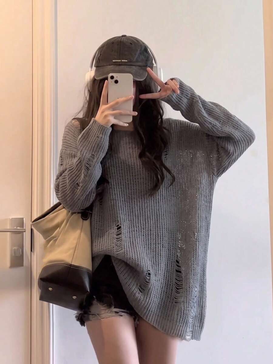 Sweater Pullover Lengan Panjang Leher Bulat Longgar Gaya Korea Terbaru untuk Musim Gugur, dengan Detail Sobek dan Tampilan Santai, Pakaian Musim Gugur Wanita - Grey - View 1