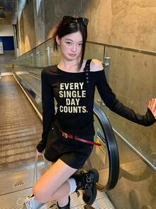 Black Asymmetrical Shoulder Letter Print Long Sleeve T-Shirt Niche Buckle Design Slim Fit Flattering Base Layer Asymmetrical Shoulder Women's Top - Black - View 1