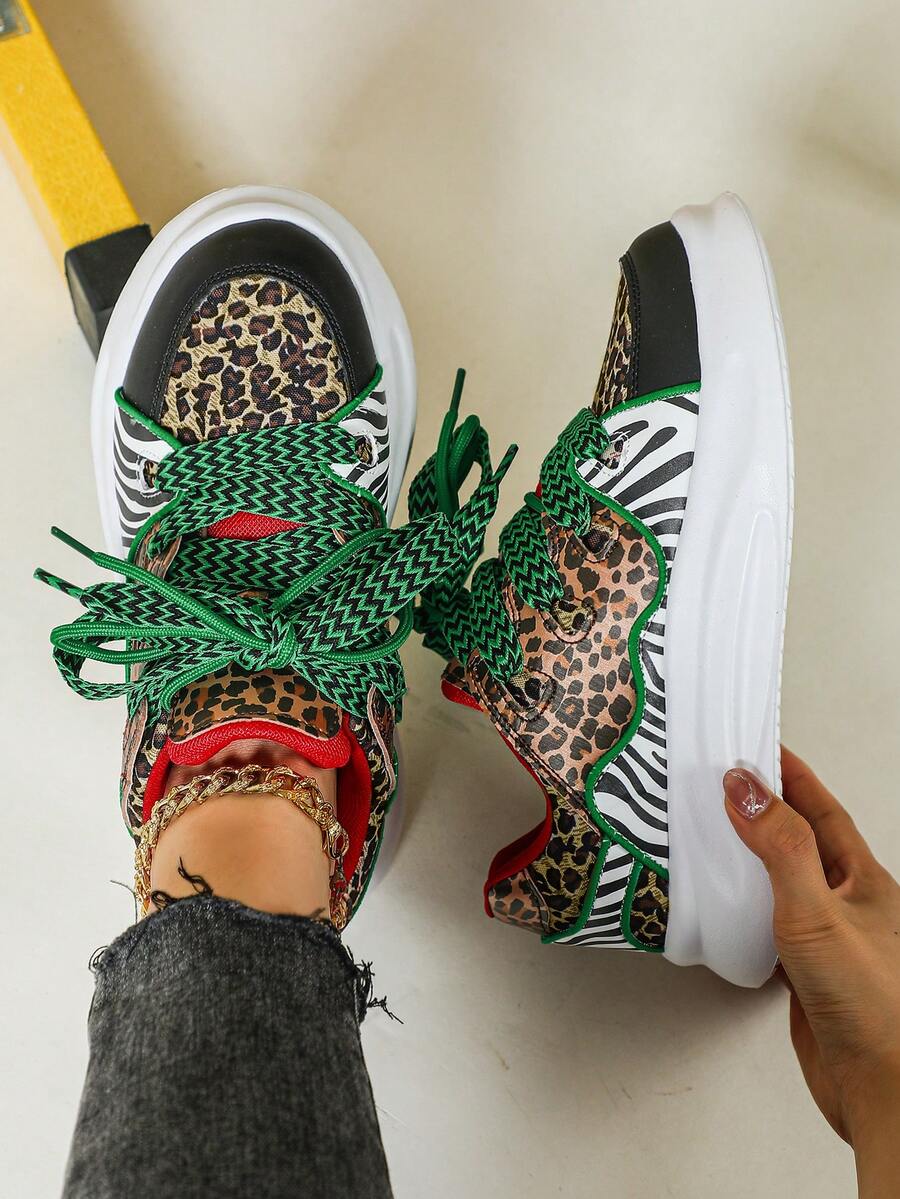 Holiday Gift Women's Leopard Print Green Skateboard Bread Shoes, Personalized Dual Laces Avant-Garde Cool Street Style Sneakers