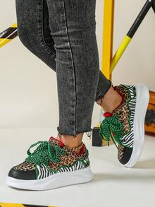 Holiday Gift Women's Leopard Print Green Skateboard Bread Shoes, Personalized Dual Laces Avant-Garde Cool Street Style Sneakers - Leopard Green - View 4