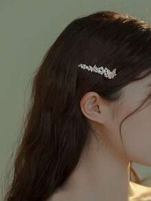 1pc Rhinestone Butterfly Hair Clip, Fairy Style Side Bangs Clip, Forest Fairy One-Word Hair Clip, Hair Accessory For Girls - White - View 4