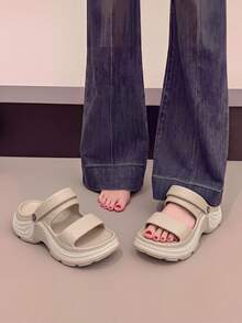 Sandal Slide Kamar Mandi Wanita EVA Sol Empuk Alas Tebal Platform 6 cm untuk Musim Panas, Outdoor, Fashion Pantai, Model Baru - warna pasir - View 5