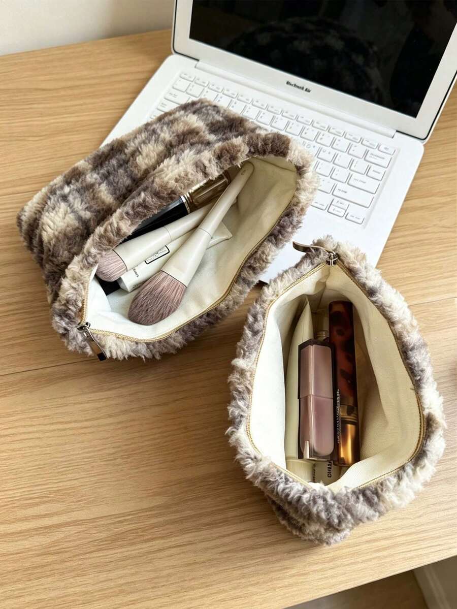 1pc Retro Casual, Fleece, Rectangular Pouch, Striped Plaid Print, Label & Zipper Detail, Holds Cosmetics & Small Items, Makeup Bag, Storage Pouch, For Daily Use, Trips, Autumn Winter & Holiday Occasions,Makeup Bag - Multicolor - View 1