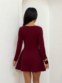Women's Burgundy Dress, Flattering Bust, Waist Cinched, A-Line Long Sleeve Party Gown, Elegant Dress, Suitable For Valentine's Day, Date, Vacation - Burgundy - View 3