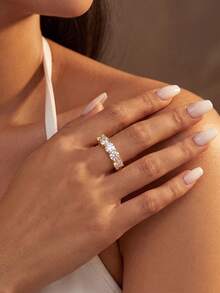 1pc Moissanite Ring Delicate 0.3CT Five Star Pave Eternity Ring Perfect For Women's Daily Wear And Gifting - Gold - View 4