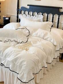 3pcs Skin-Friendly Soft Comfortable Ruffle Edge Duvet Cover Set (1*Duvet Cover + 2*Pillowcases, Core Not Included), French Country Style, Lady Style, Girly Heart, Suitable For Bedroom, Guest Room, Boys & Girls Bedding, Machine Washable, All Seasons - White - View 4
