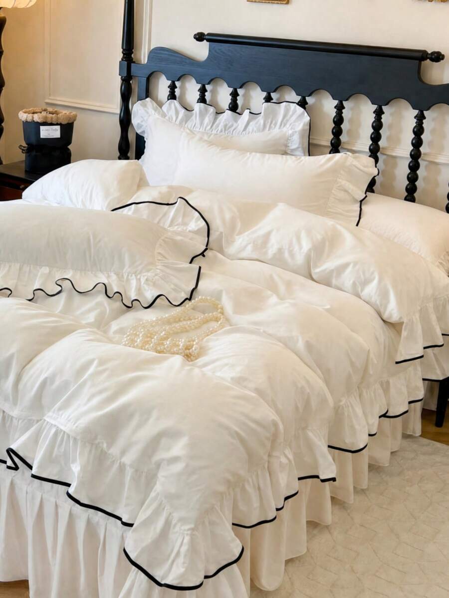 3pcs Skin-Friendly Soft Comfortable Ruffle Edge Duvet Cover Set (1*Duvet Cover + 2*Pillowcases, Core Not Included), French Country Style, Lady Style, Girly Heart, Suitable For Bedroom, Guest Room, Boys & Girls Bedding, Machine Washable, All Seasons - White - View 1