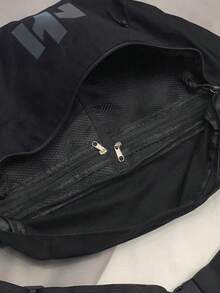 街頭風大容量運動胸包復古多功能學生斜挎胸包 - 黑色 - 查看 5