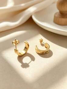 1 Pair Minimalist Embossed CD Double D C-Shaped Half Hoop Earrings For Women Daily Wear - Embossed Letter C Stud Earrings - View 3