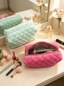 1pc Candy Color Soft Velvet Towel Fabric Makeup Bag, Cute Small Items Toiletry Pouch, Student Portable Storage Bag With Zipper Closure, Suitable For Travel And Daily Use, Cosmetic Travel Bag, Fashionable Organizer Bag - Multicolor - View 2