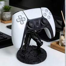 1pc 2D Flat Printed Acrylic Black Knight Figure, Desktop Gaming Decor, Creative Gamer Gift - Black Knight-themed Multi-platform Controller Stand - View 3