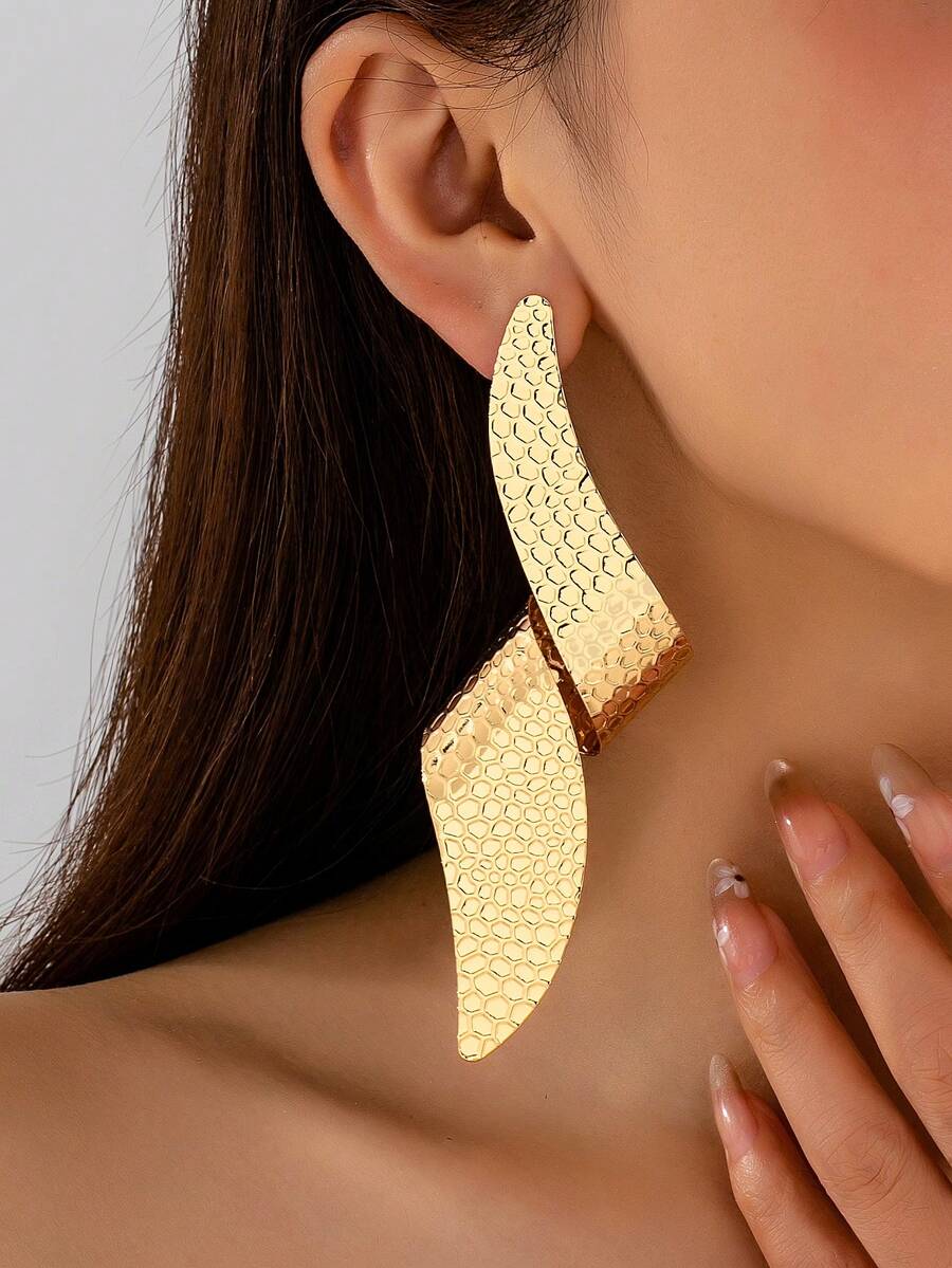 1 Pair Metal Geometric Oversized Stud Earrings - Gold - View 1