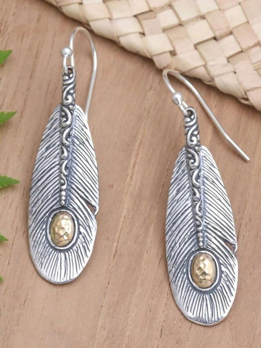 YOYO Vintage Carved Feather Earrings - Unique Oval Accessory