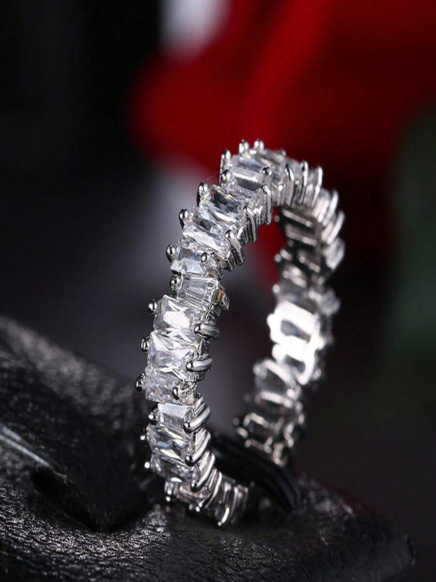 Anillo de compromiso con corte rectangular clásico de circonita cúbica, joyería de lujo para boda y fiesta chapada en oro de 18K para mujeres - Blanco - Ver 1