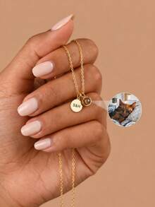 Customized Projection Photo Engraved Round Pendant Necklace, Customizable Pet Or Lover Photo, Built-In Projection Pendant, Gently View To See Exclusive Image. Round Pendant Supports Initial Engraving, 18K Gold Plated Stainless Steel Material, Exquisite Fine Chain Resistant To Fading. Minimalist Niche Design, Full Of Commemorative Meaning, Suitable For Birthday, Anniversary Gifts, Preserving Precious Memories, Versatile For Daily Wear. - Custom Projection Engraved Round Pendant Necklace - View 4