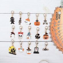 15pcs Halloween Theme Hugging Greeting Card Keychain Set. Cute Ghost/Pumpkin/Mummy/Castle/Tomb/Spider/Skull And Other Various Designs. Suitable For Coin Purse/Backpack/Car Key Chain And Other Accessories. Perfect For Halloween/Holiday Party Gifts. - Multicolor - View 2