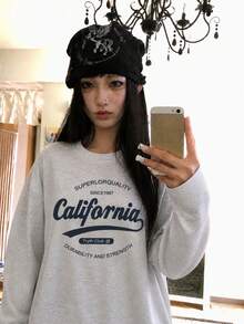 Women's Casual Letter Print Round Neck Oversized Cute Girl Long Sleeve T-Shirt, Versatile For Autumn/Winter - Light Grey - View 1