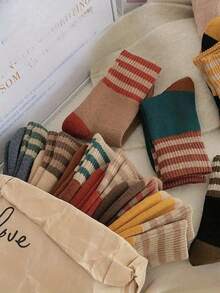 1/10 Pairs Randomly Assorted Unisex Thick Warm Contrast Color Socks, Casual Retro Patchwork Socks, Suitable For Autumn/Winter, Home/Sports Multi-Functional Warm Socks, Holiday Gift Socks, Christmas, Halloween - Multicolor - View 5