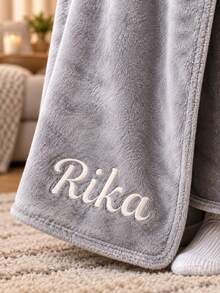 1PC Custom Embroidered Wearable Throw Blanket, Personalized Custom Name Blanket With Built-In Sleeve Design For Full Body Coverage, Decorative Blanket For Sofa And Bed, Ideal Holiday Gift For Family Members - Multicolor - View 4