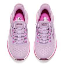 Skechers Sepatu lari slip-on GO RUN wanita tanpa tali, bagian atas berbahan jala yang bernapas, dan bantalan untuk bepergian. - Berwarna merah muda - View 6