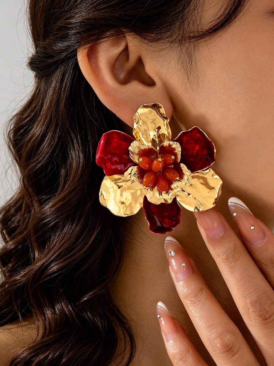 1 Pair Vintage Red & Gold Floral Oversized Earrings, Exaggerated Heavy Crafting 3D Petal Design, Niche Style Party Wear Accessory - Burgundy - View 1