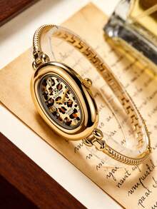 1pc Women's Oval Retro Quartz Watch, Gold Alloy Case, Multi-Color Dial, Gold Alloy Strap, Light Luxury Elegant Watch, Daily Wear And Gift Giving - Multicolor - View 3