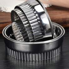 Set 11 Buah Cetakan Biskuit Bulat Bergelombang, Cincin Panggang Bulat Stainless Steel. Digunakan untuk Memotong Kue Pastri, Kue Kering, dan Adonan, Kue Mousse, dan Donat. - View 11