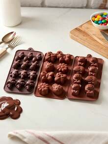 3 PiecesCute Animal Silicone Mold, Bee Beetle Dinosaur And Bear Shaped Baking Molds For Chocolate, Candy, Jelly, Pudding, Gummies And Cake Bites, Creative Waffle Dessert Bakeware For Home Kitchen, Parties And Sweet Treats - Multicolor - View 4