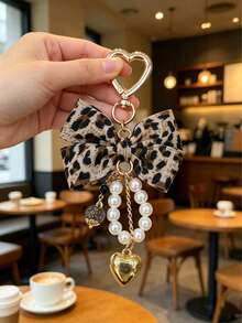 1pc Y2K Leopard Print Bow Heart Pendant Faux Pearl Keychain, Leopard Print Bow Women's Bag Charm, Leopard Print Bow Key Chain Key Ring, Fabric Ribbon Bow Pearl Beaded Heart Tassel Key Chain, Beautiful Car Key Chain And Wallet Accessory, Backpack Hanging Chain, Wallet Charm Accessory, Bag Accessory, Christmas Gift - Multicolor - View 8